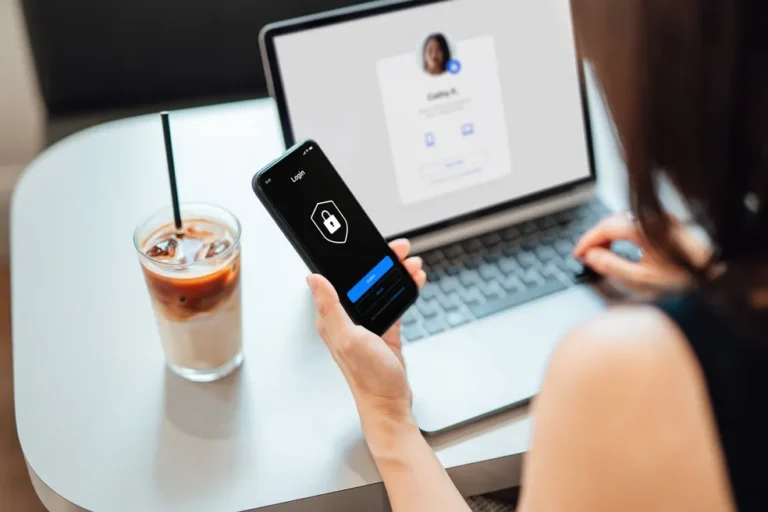 Read more about the article Secure and Smart: The Latest Biometric Features in Top-Selling Smartphones