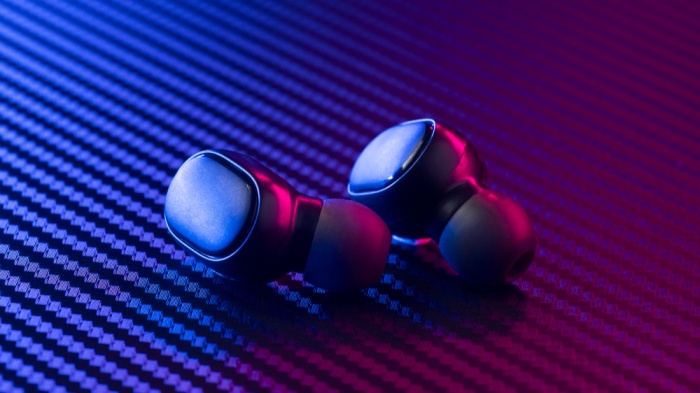 Read more about the article Soundscapes Unveiled: The Emergence of Spatial Audio and 3D Sound in Earbuds